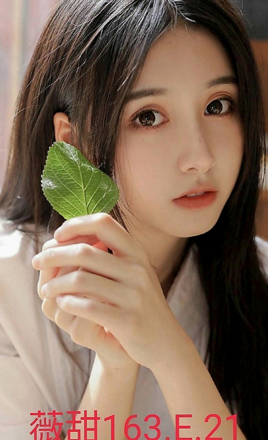 善化外叫小姐：惠熙 |情趣店店長|168cm|50kg|C罩杯|21歲|朋友就推薦過來了 短期兼職幾天   小蜜腿夾緊你的身體在你身上來回抖動