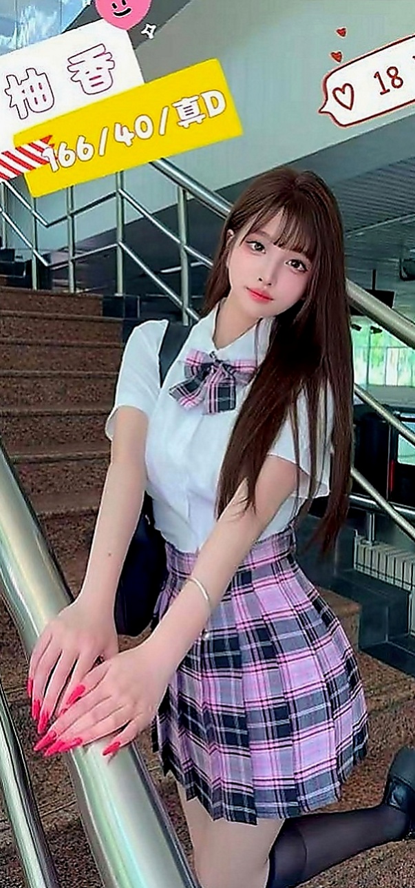 六龜按摩外送：雪蓮 |幼教老師|170cm|50kg|E罩杯|19歲|粉嫩小騷穴汁多滑潤，大肉棒抽插有力   樣貌: 淫眼幼齒粉嫩嫩, 眼神好誘惑