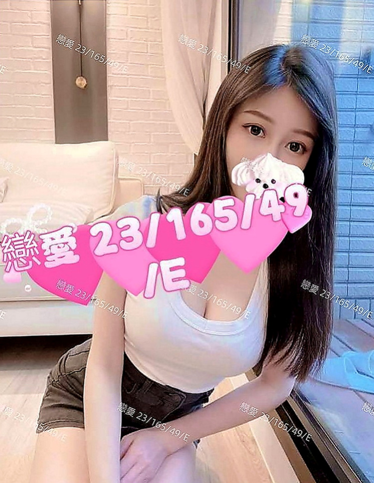 彰投按摩全套：小暢 |航空空姐|167cm|55kg|C罩杯|21歲|身材比例好皮膚白皙 乳頭環視粉紅色的唷   可親嘴，LG看感覺、聲音嬌滴滴的.....