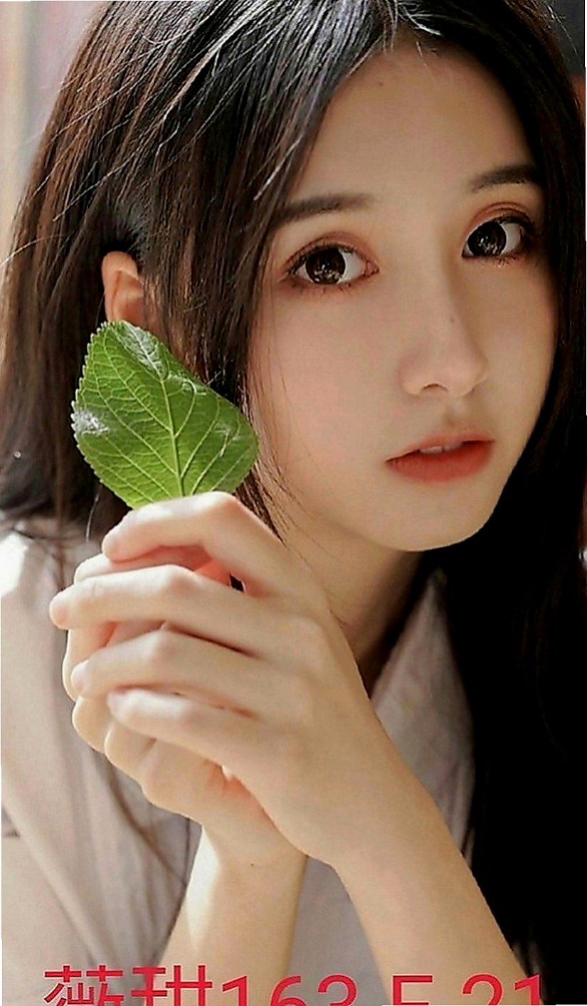 善化外叫小姐：惠熙 |情趣店店長|168cm|50kg|C罩杯|21歲|朋友就推薦過來了 短期兼職幾天   小蜜腿夾緊你的身體在你身上來回抖動
