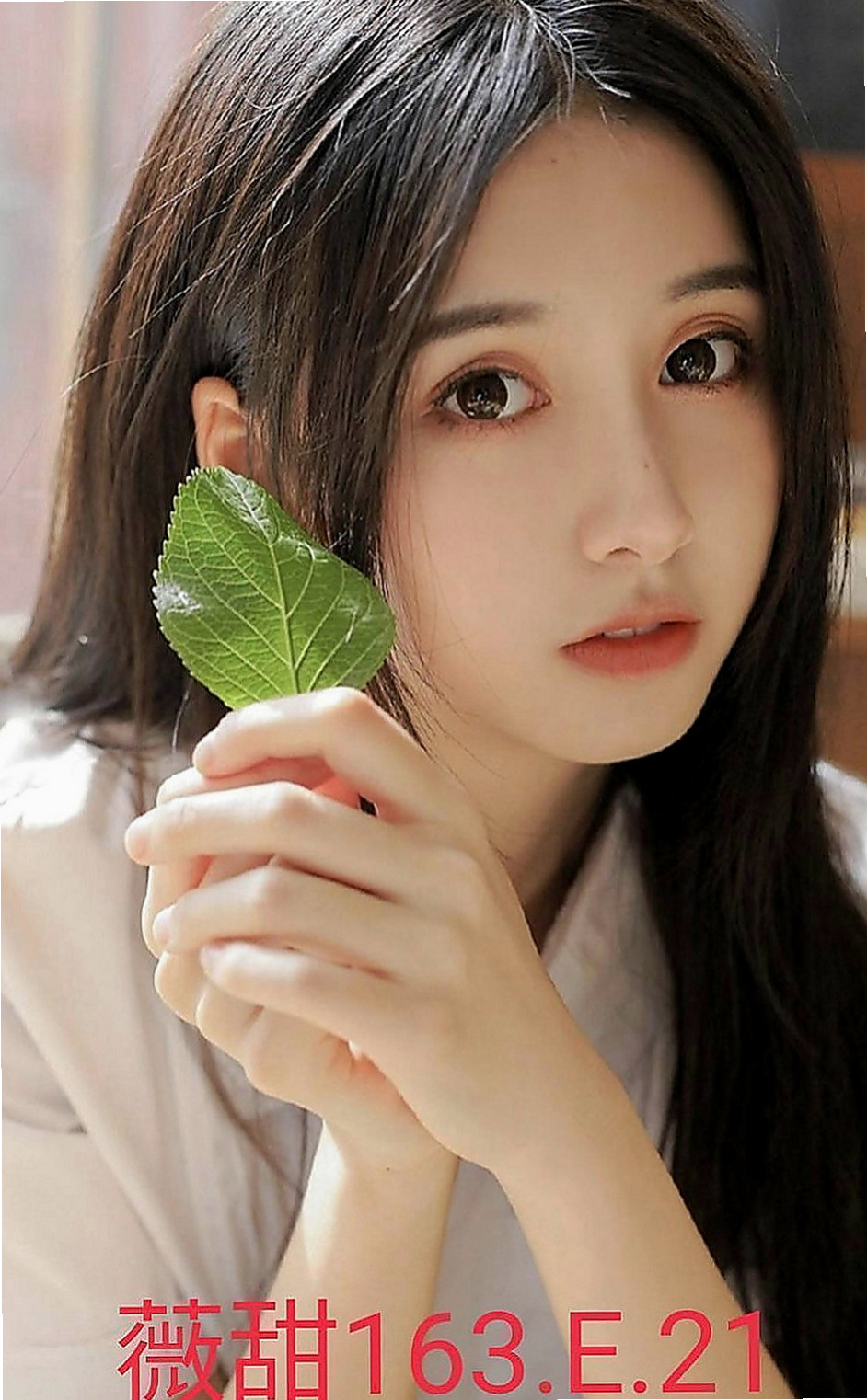 善化外叫小姐：惠熙 |情趣店店長|168cm|50kg|C罩杯|21歲|朋友就推薦過來了 短期兼職幾天   小蜜腿夾緊你的身體在你身上來回抖動